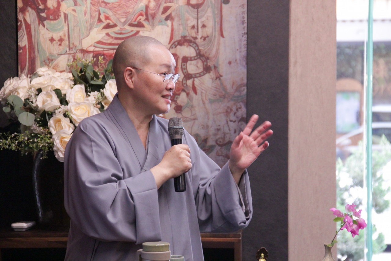 從利他中完成自利