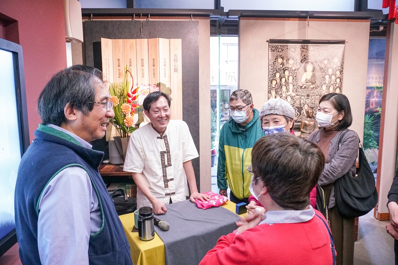 日常的禪修— 從拜經、抄經、迴向的行門中開始