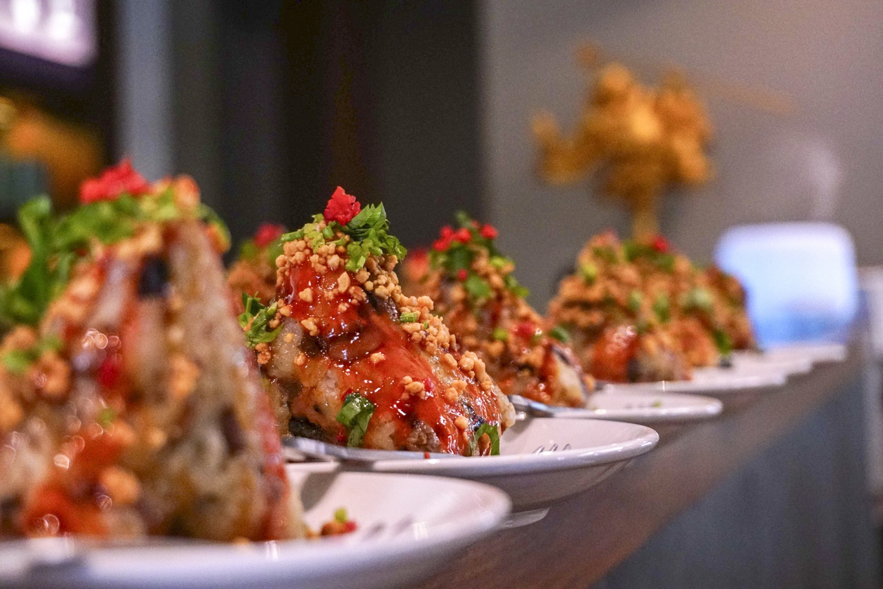 弘一大師「上求下化」出家行