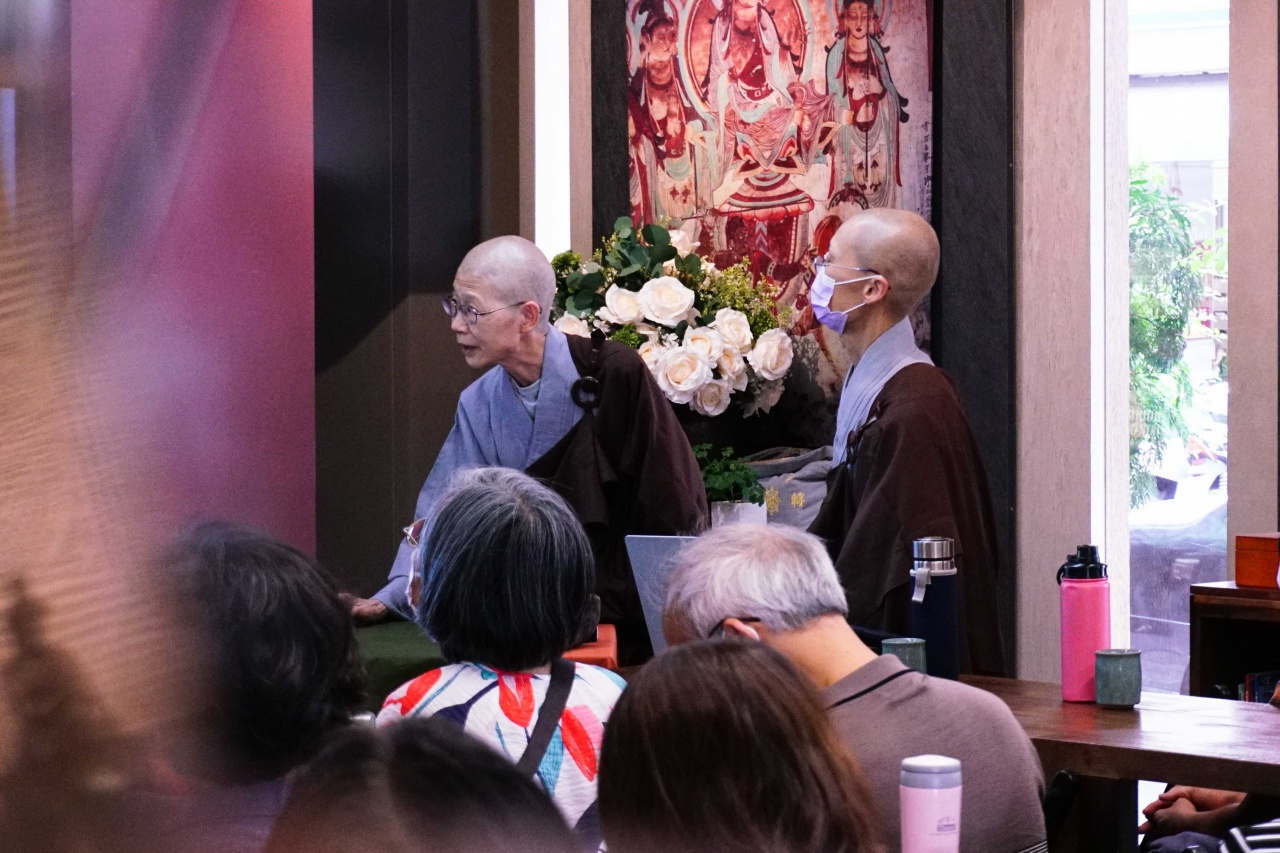 弘一大師「上求下化」出家行