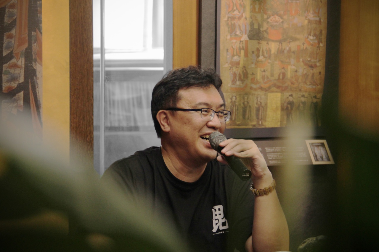 金錫振起生死海，華雲雨寶南方來－略談地藏菩薩與其眷屬之相關信仰－