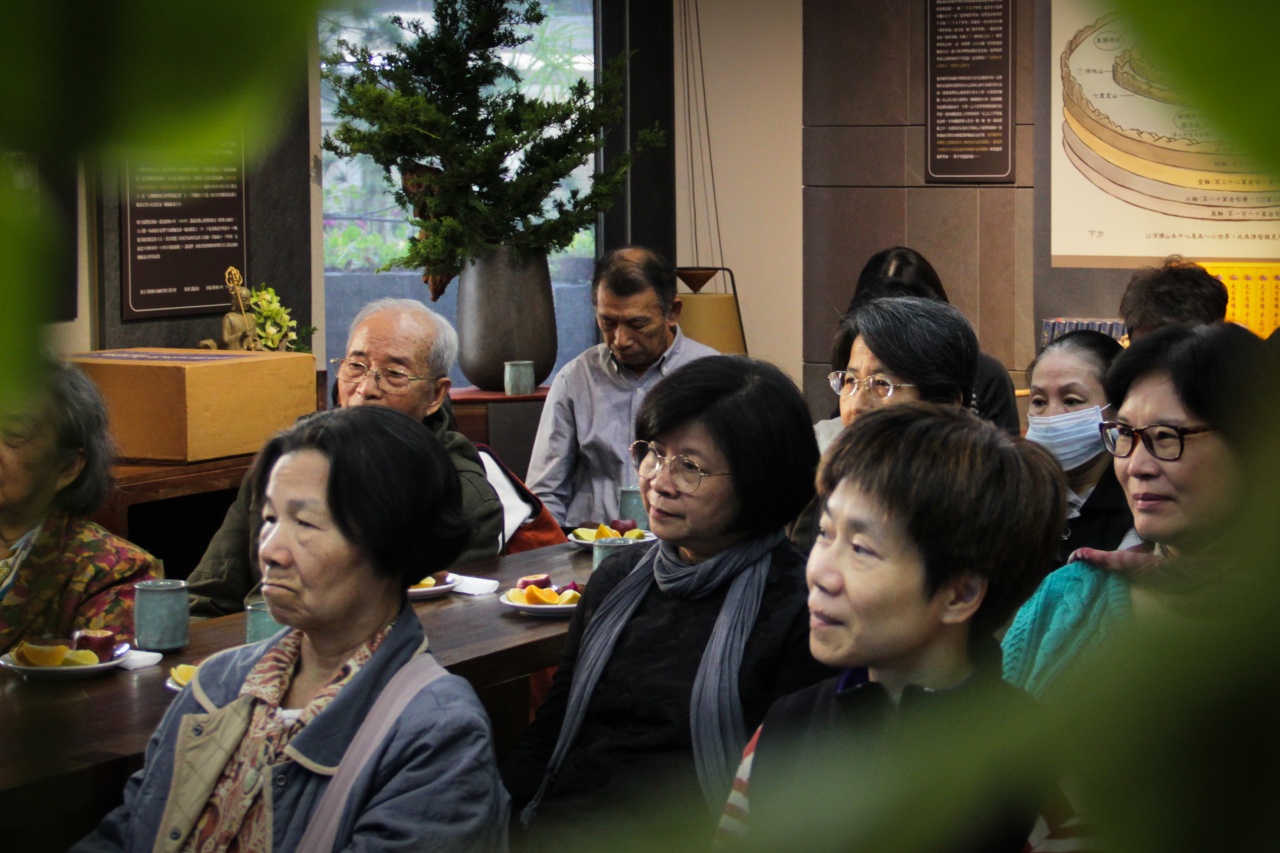 《華嚴經》中的「世尊」