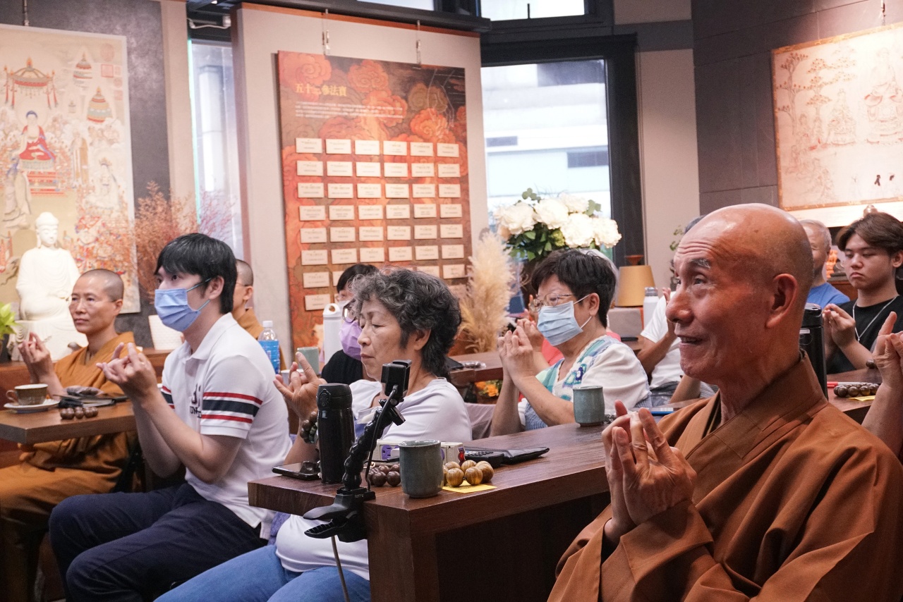 如何修持「佛善知識」所教導的手印