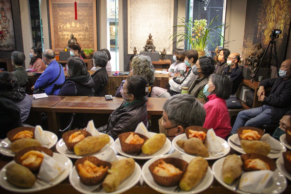 三傳佛教的僧眾觀 