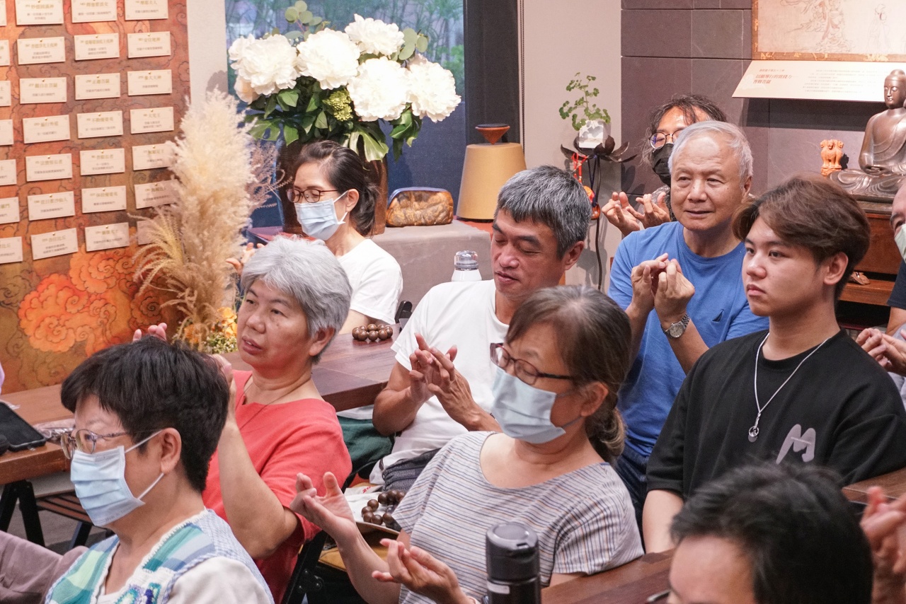 如何修持「佛善知識」所教導的手印