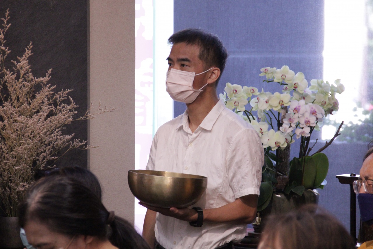 不作療癒想的自然療癒——靜心頌缽