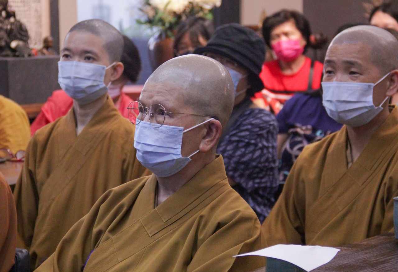 願成眾生休憩樹