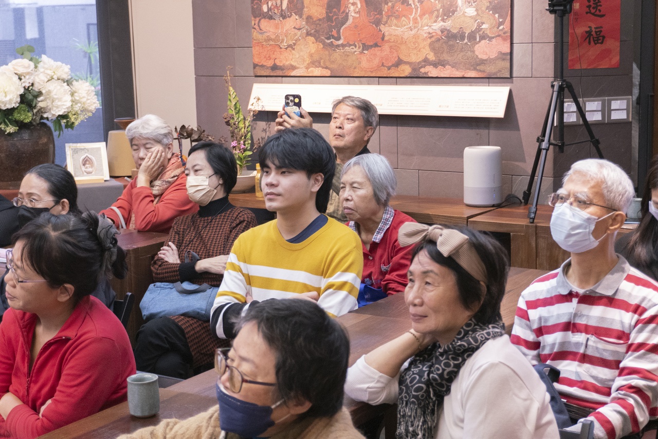 人間佛教：踐行花蓮慈濟、胸懷天下眾生。以醫學實踐佛法