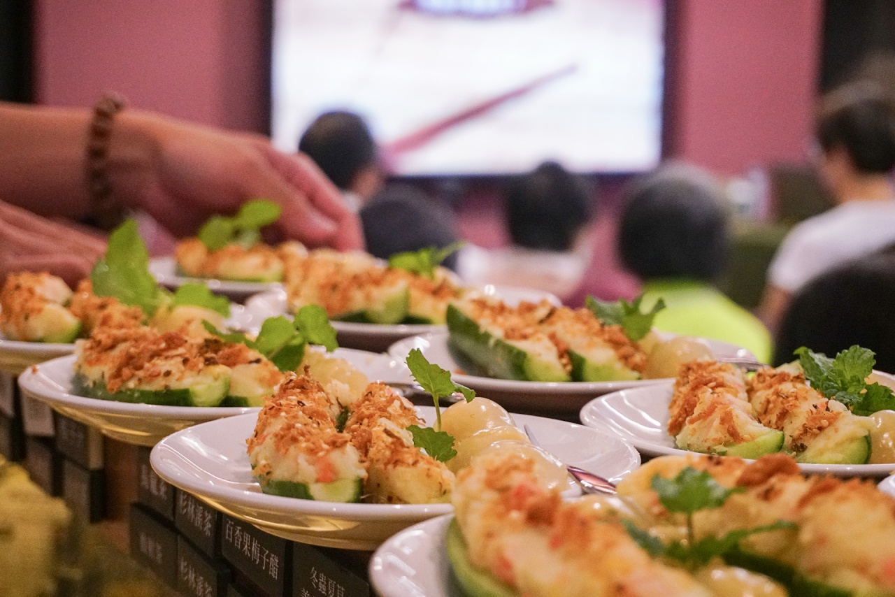 在不斷提問的人生旅程中踽踽獨行