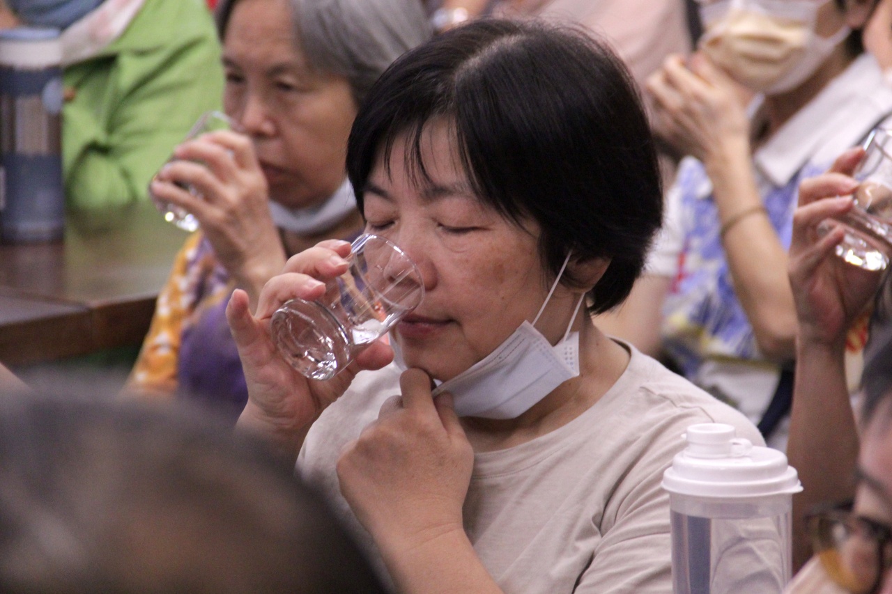 調整健康身心靈的密碼—花香精油