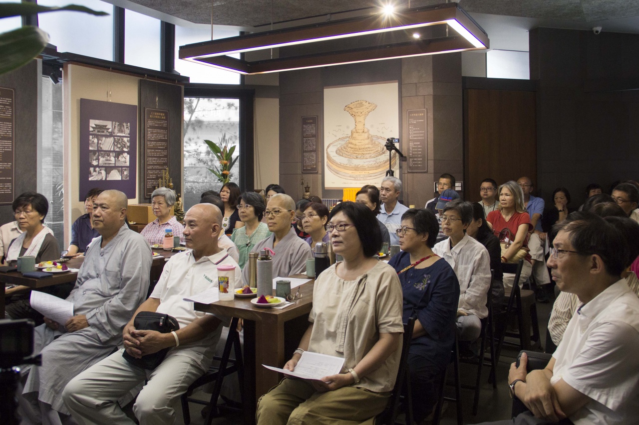 從佛華嚴到入法界